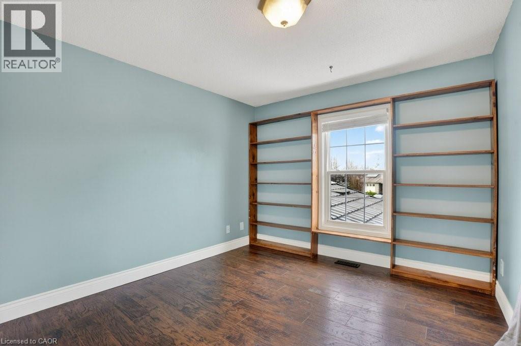 54 DEERWOOD Crescent, Kitchener, Ontario, N2N1R3 — Photo 26