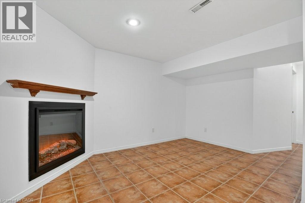 54 DEERWOOD Crescent, Kitchener, Ontario, N2N1R3 — Photo 32