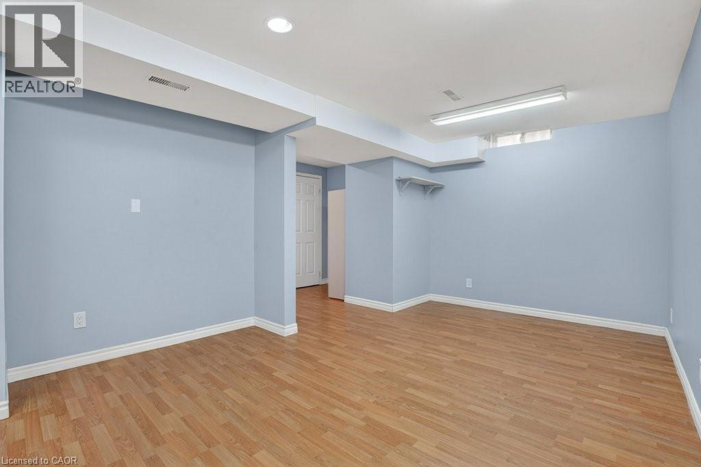 54 DEERWOOD Crescent, Kitchener, Ontario, N2N1R3 — Photo 35