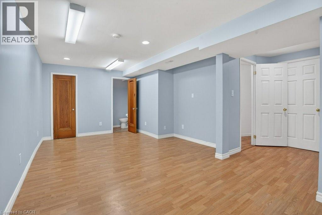 54 DEERWOOD Crescent, Kitchener, Ontario, N2N1R3 — Photo 36