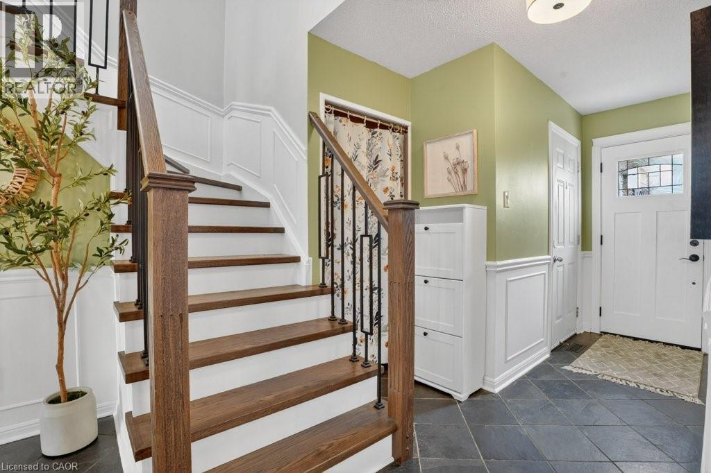 54 DEERWOOD Crescent, Kitchener, Ontario, N2N1R3 — Photo 5