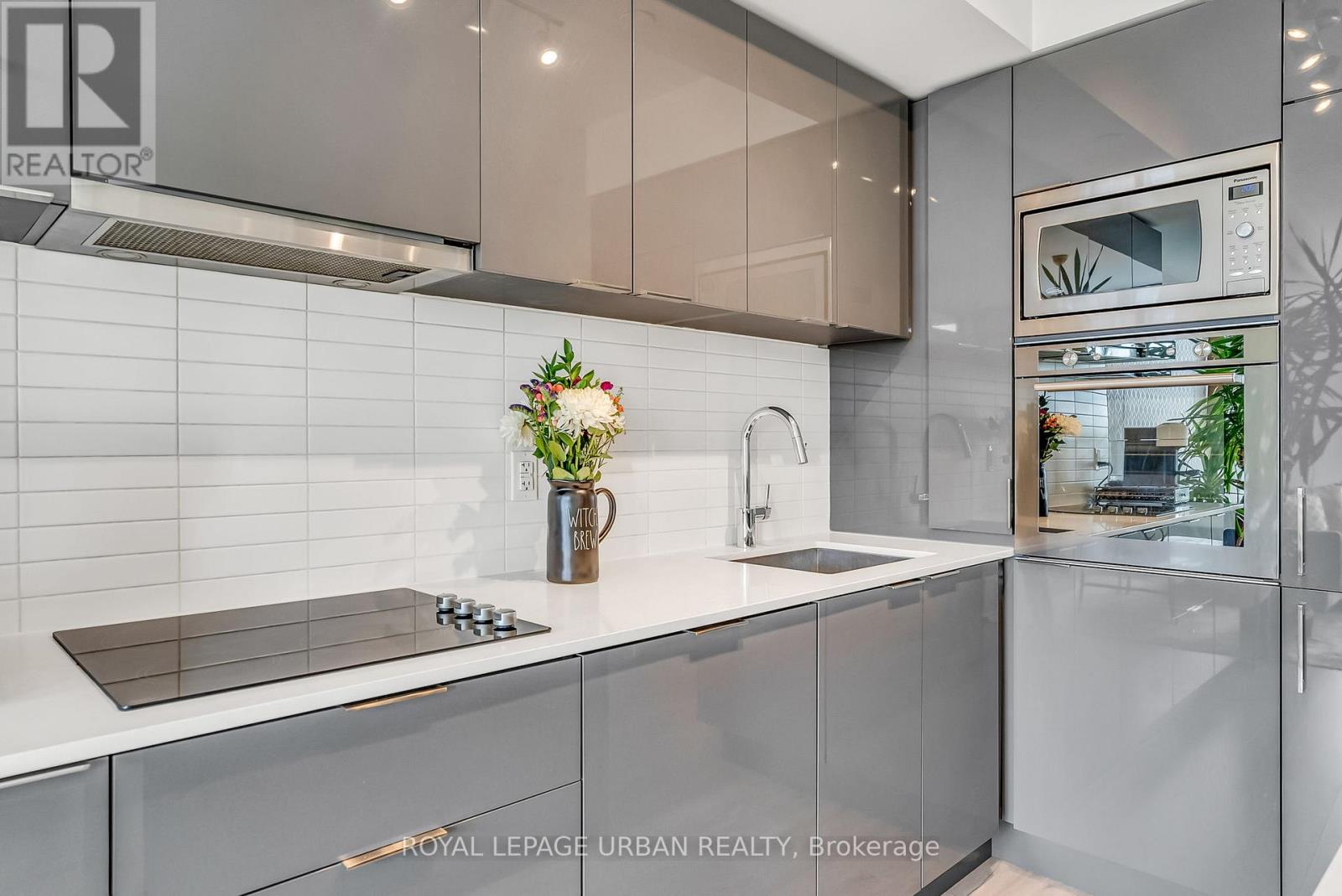 611 - 27 BATHURST STREET, Toronto (Waterfront Communities), Ontario, M5V0R1 — Photo 11