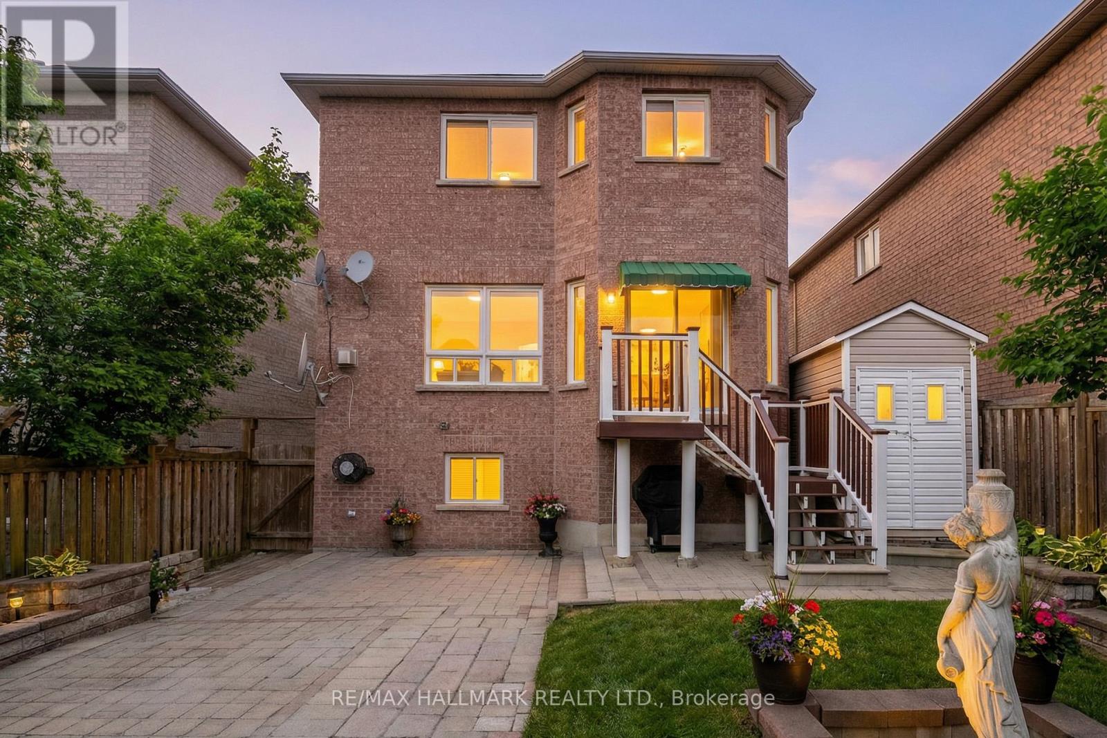 17 DURANGO DRIVE, Richmond Hill (Westbrook), Ontario, L4S2W5 — Photo 3