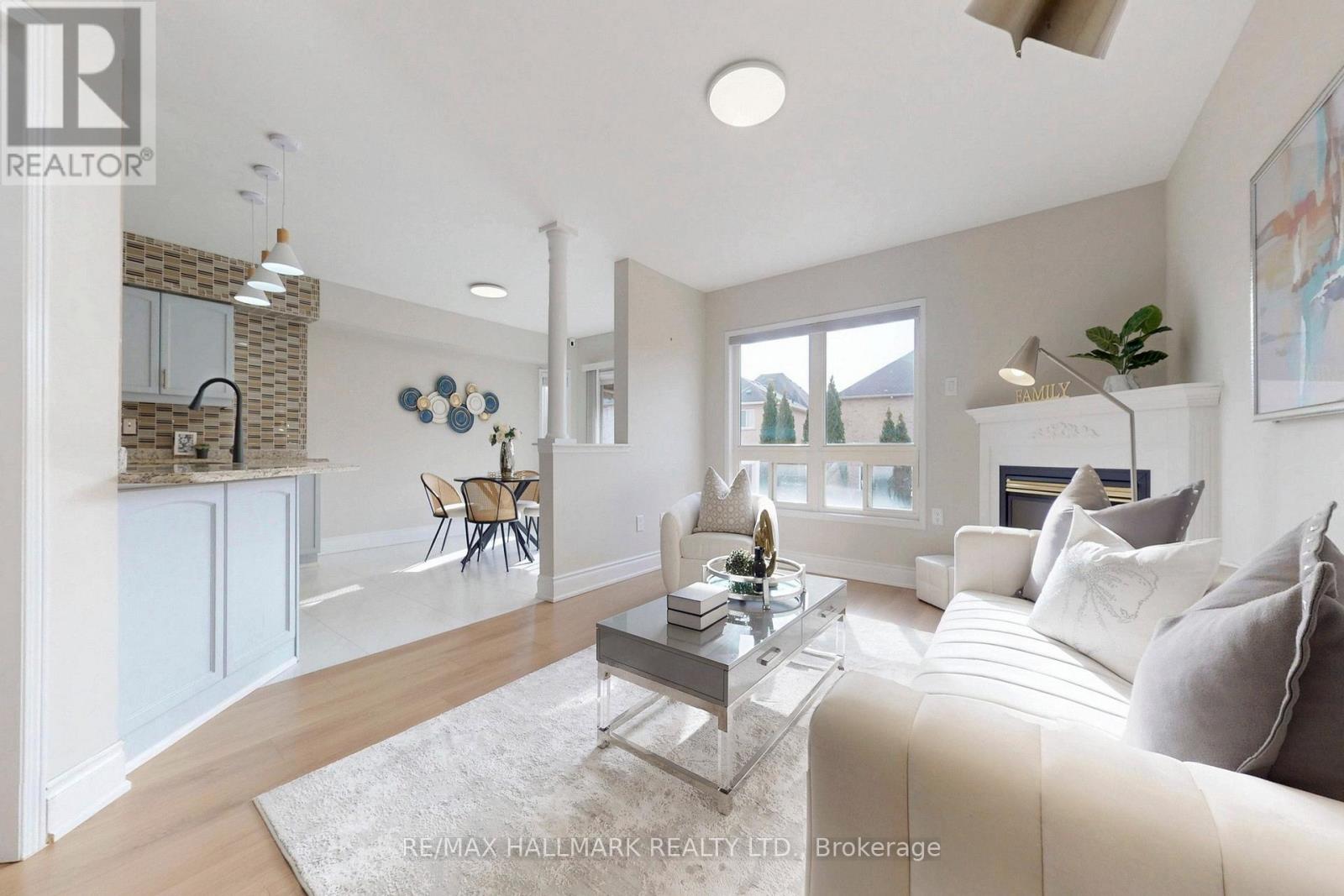 17 DURANGO DRIVE, Richmond Hill (Westbrook), Ontario, L4S2W5 — Photo 8