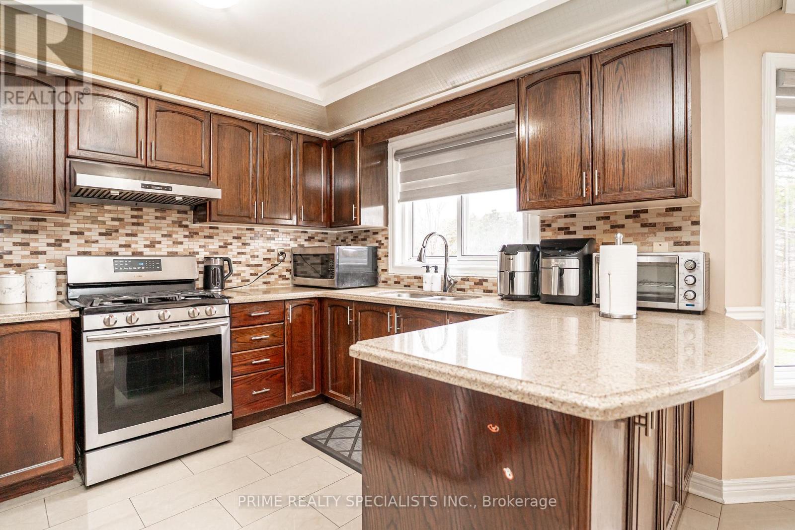 52 DEERGLEN DRIVE, Brampton (Sandringham-Wellington), Ontario, L6R1M3 — Photo 11