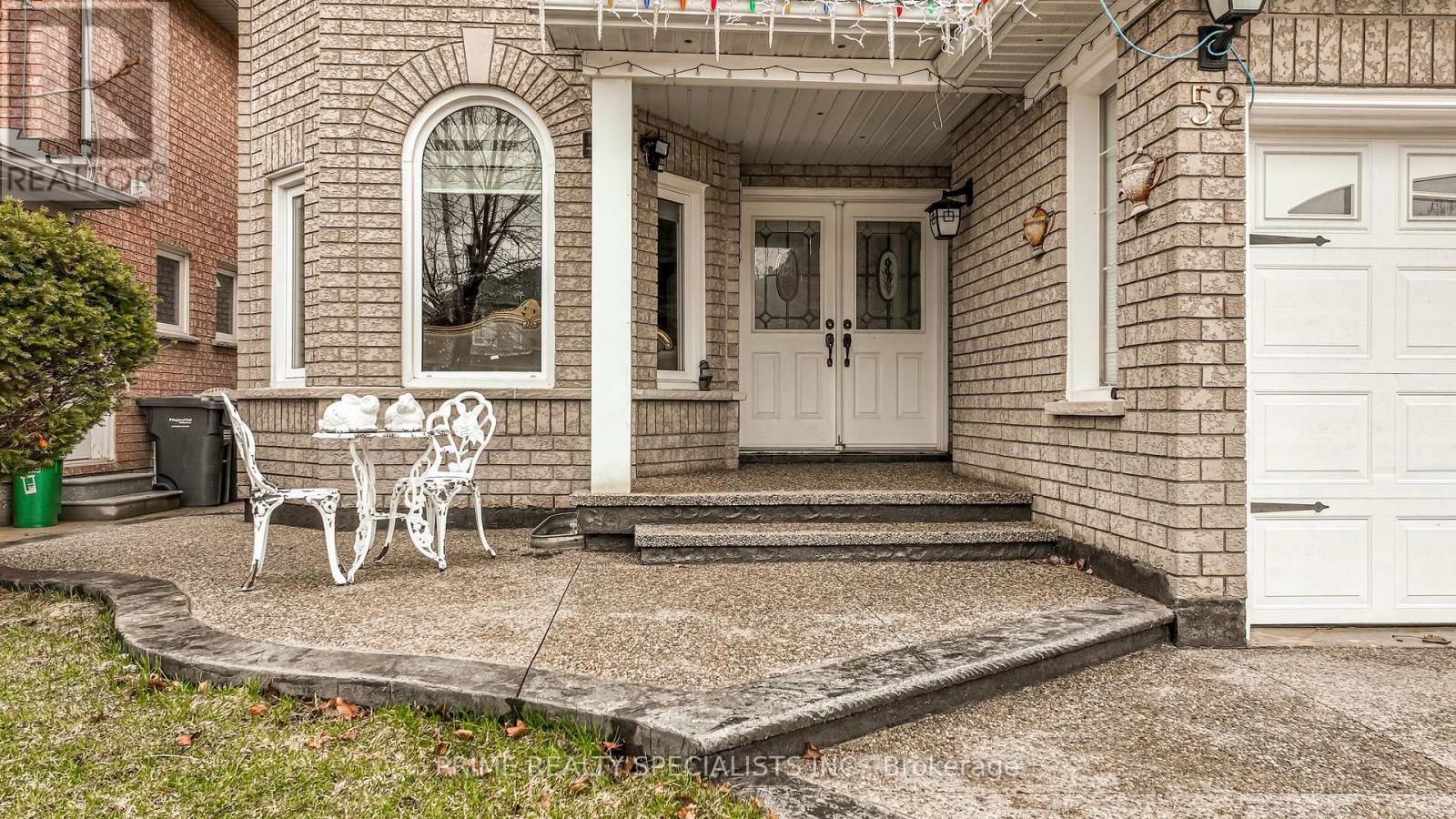 52 DEERGLEN DRIVE, Brampton (Sandringham-Wellington), Ontario, L6R1M3 — Photo 4