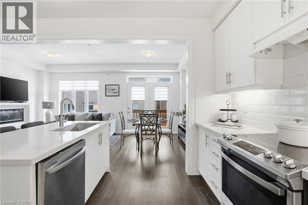 24 GREAT FALLS Boulevard, Waterdown, Ontario, L8B1X8 — Photo 13