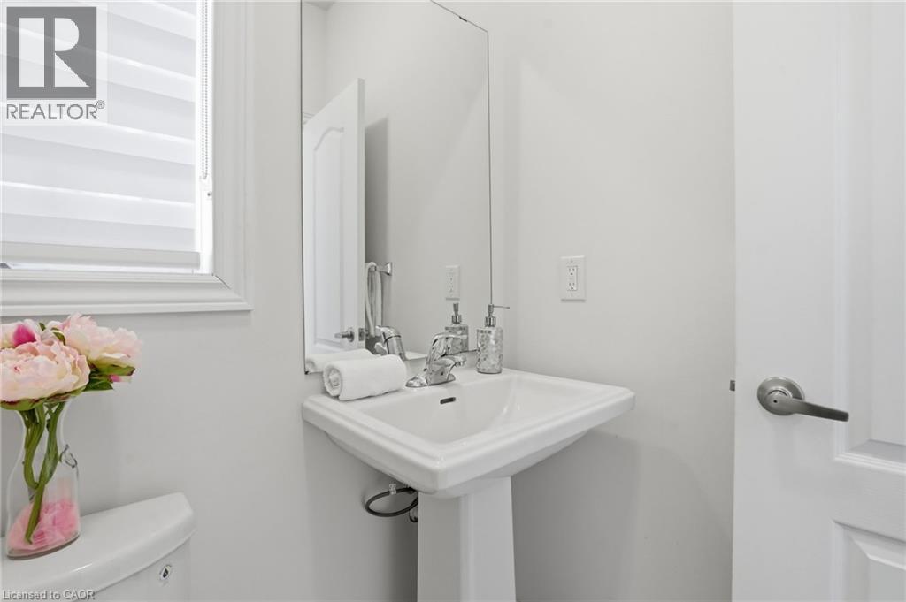 24 GREAT FALLS Boulevard, Waterdown, Ontario, L8B1X8 — Photo 18