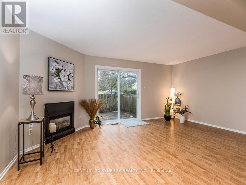 16 - 71 CLARKSON CRESCENT, Ottawa, Ontario, K2L3C9 — Photo 5