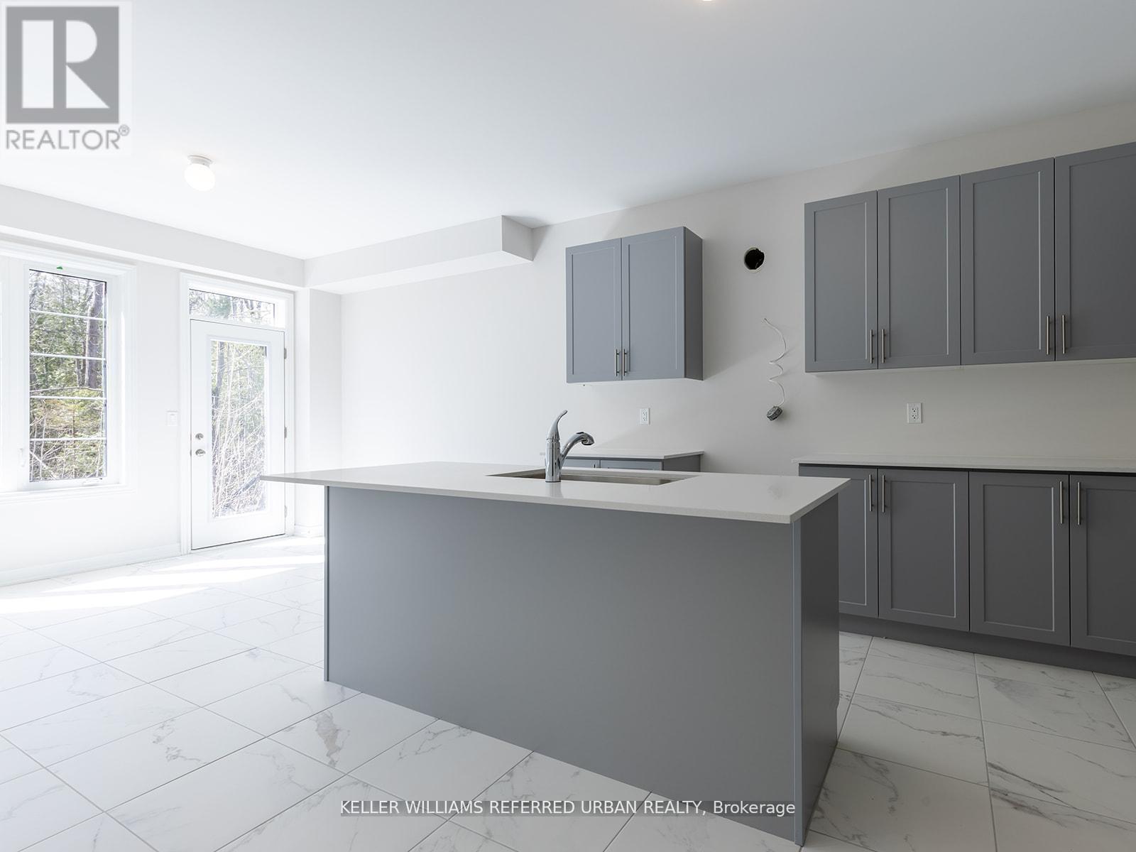 1470 DAVIS LOOP CIRCLE, Innisfil (Lefroy), Ontario, L0L1W0 — Photo 2