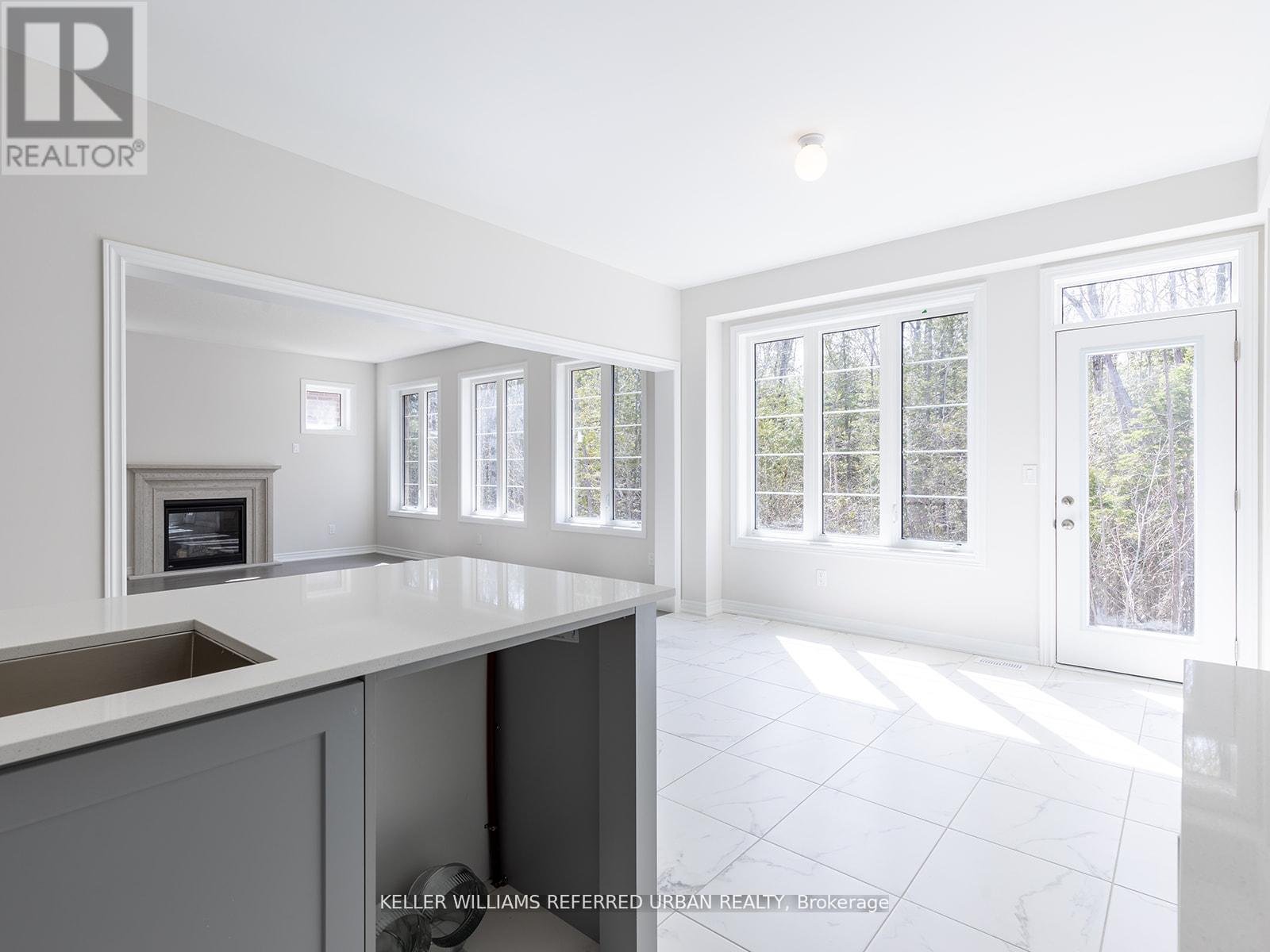 1470 DAVIS LOOP CIRCLE, Innisfil (Lefroy), Ontario, L0L1W0 — Photo 4