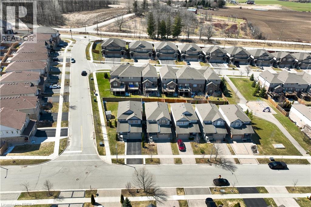 433 TWINLEAF Street, Waterloo, Ontario, N2V0B5 — Photo 2