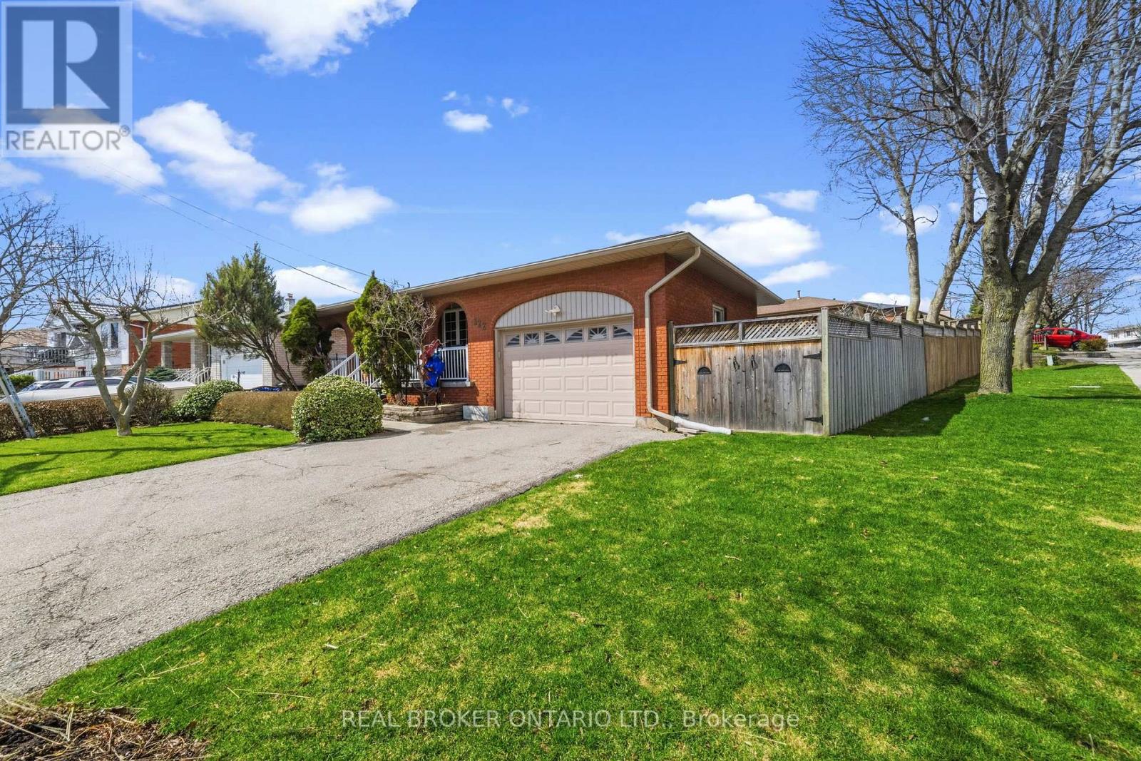 122 GREEN CEDAR DRIVE, Hamilton (Gurnett), Ontario, L9C6W6 — Photo 2