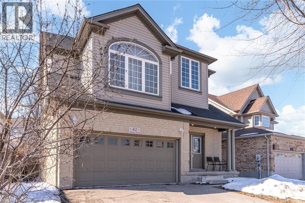 42 FRASSON Drive, Guelph, Ontario, N1E7J9 — Photo 2