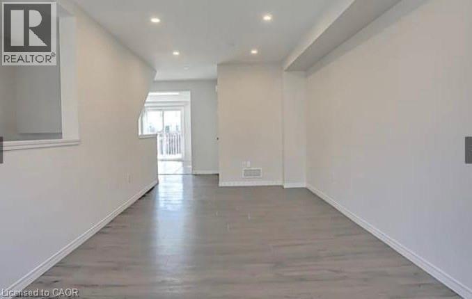 750 LAWRENCE Street Unit# 49, Cambridge, Ontario, N3H0A9 — Photo 4