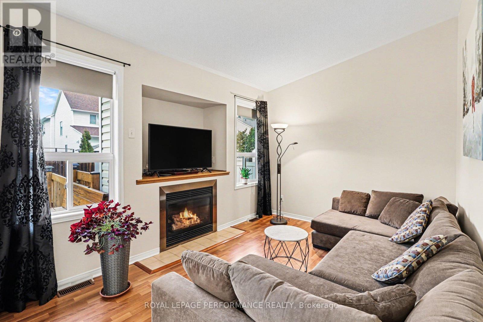 897 PARADISE CRESCENT, Ottawa, Ontario, K4A3S5 — Photo 4