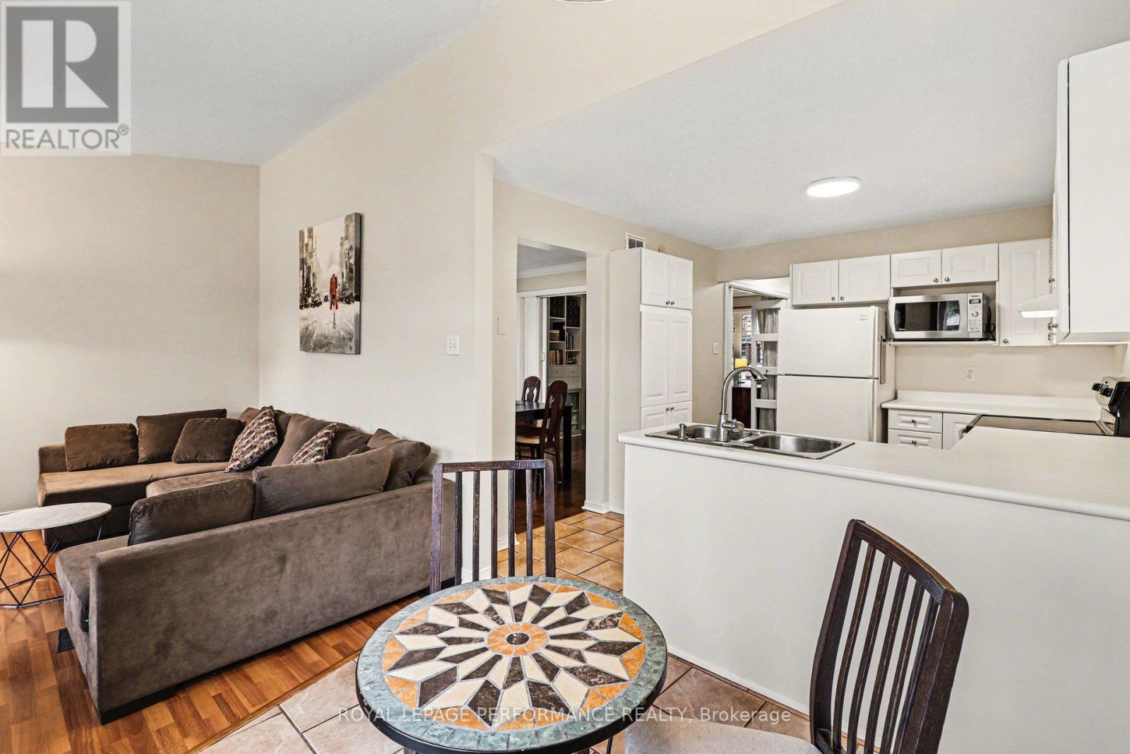 897 PARADISE CRESCENT, Ottawa, Ontario, K4A3S5 — Photo 5