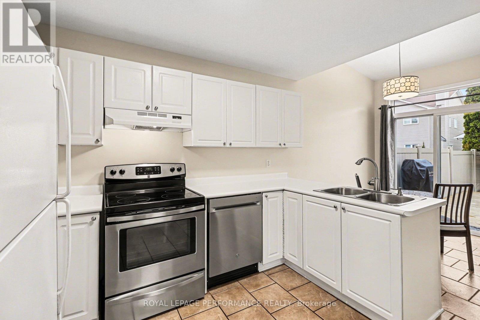 897 PARADISE CRESCENT, Ottawa, Ontario, K4A3S5 — Photo 8