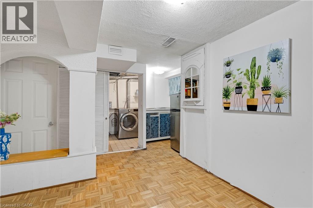 1180 MISSISSAUGA VALLEY Boulevard Unit# 4, Mississauga, Ontario, L5A3M9 — Photo 23