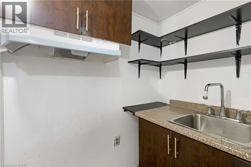 1180 MISSISSAUGA VALLEY Boulevard Unit# 4, Mississauga, Ontario, L5A3M9 — Photo 26