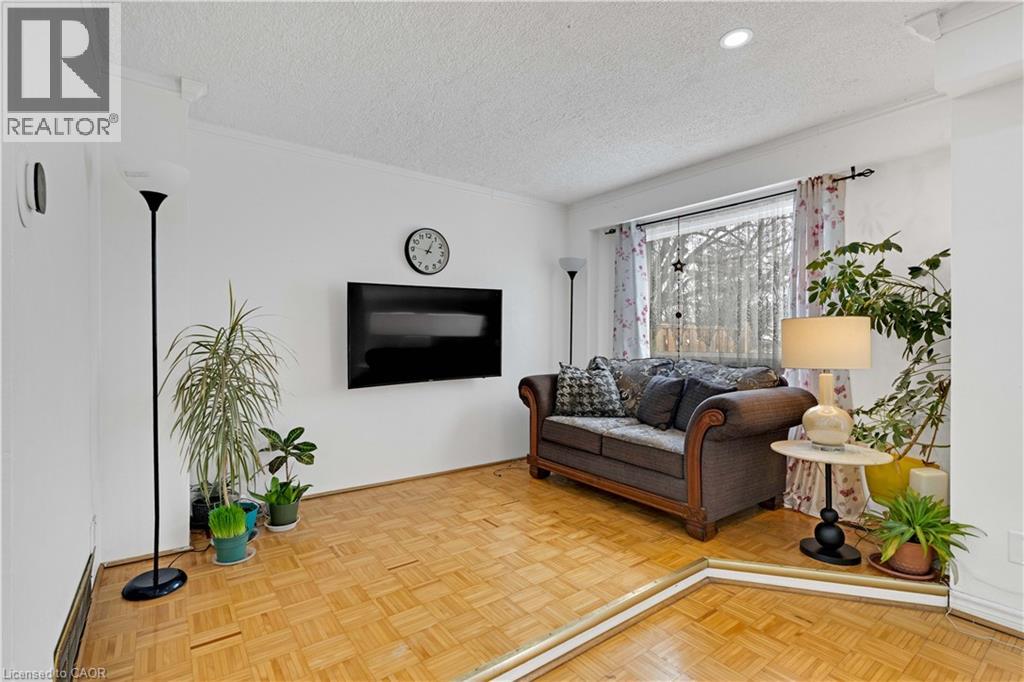 1180 MISSISSAUGA VALLEY Boulevard Unit# 4, Mississauga, Ontario, L5A3M9 — Photo 5
