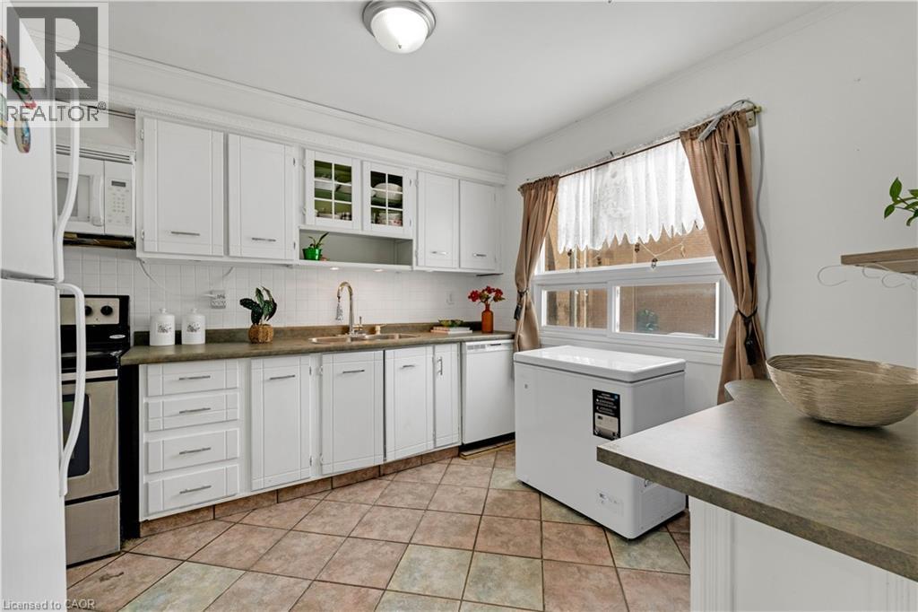 1180 MISSISSAUGA VALLEY Boulevard Unit# 4, Mississauga, Ontario, L5A3M9 — Photo 9