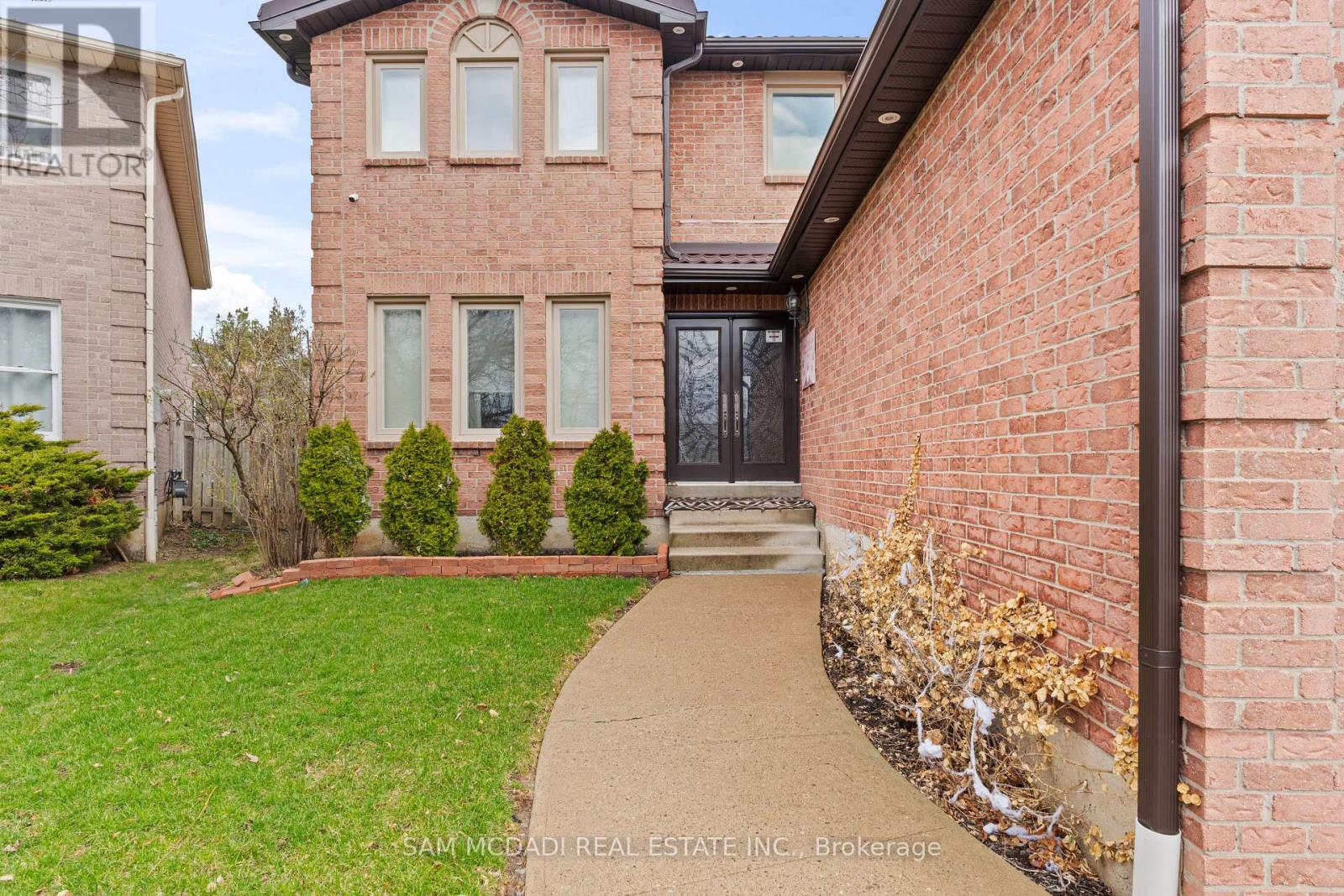 (UNIT A) - 1527 CHIDDINGSTONE CIRCLE, Mississauga (East Credit), Ontario, L5M3P8 — Photo 2