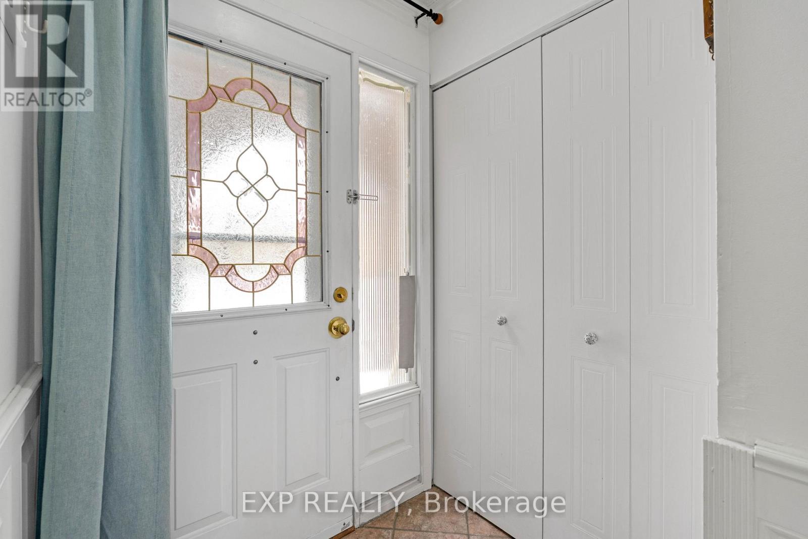 4 - 1180 MISSISSAUGA VALLEY BOULEVARD, Mississauga (Mississauga Valleys), Ontario, L5A3M9 — Photo 2