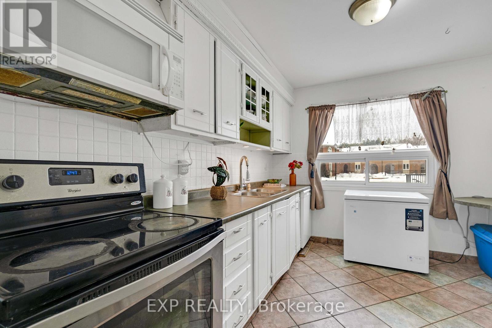 4 - 1180 MISSISSAUGA VALLEY BOULEVARD, Mississauga (Mississauga Valleys), Ontario, L5A3M9 — Photo 7