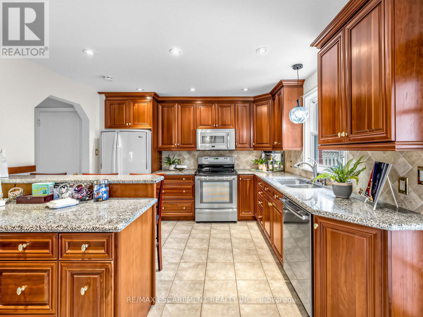 33 MILL STREET S, Brampton (Downtown Brampton), Ontario, L6Y1S7 — Photo 12