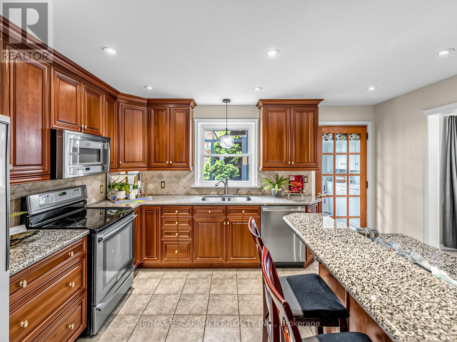 33 MILL STREET S, Brampton (Downtown Brampton), Ontario, L6Y1S7 — Photo 14