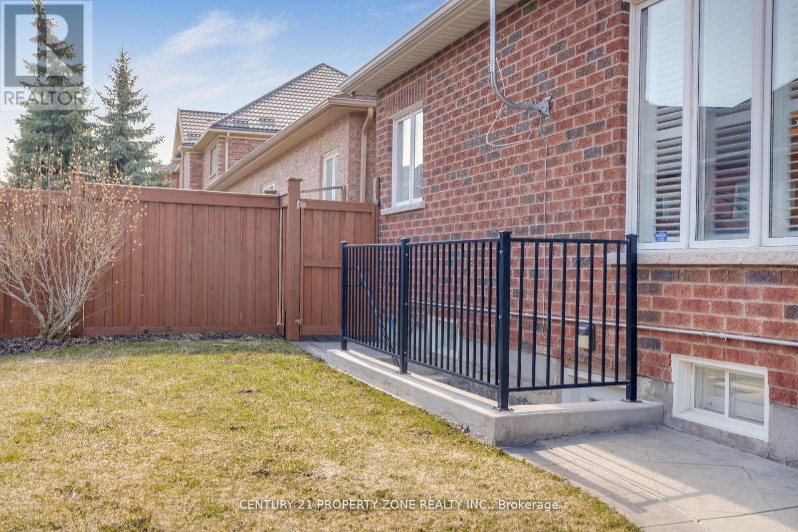 38 CASTLEGATE BOULEVARD, Brampton (Bram East), Ontario, L6P2L3 — Photo 33
