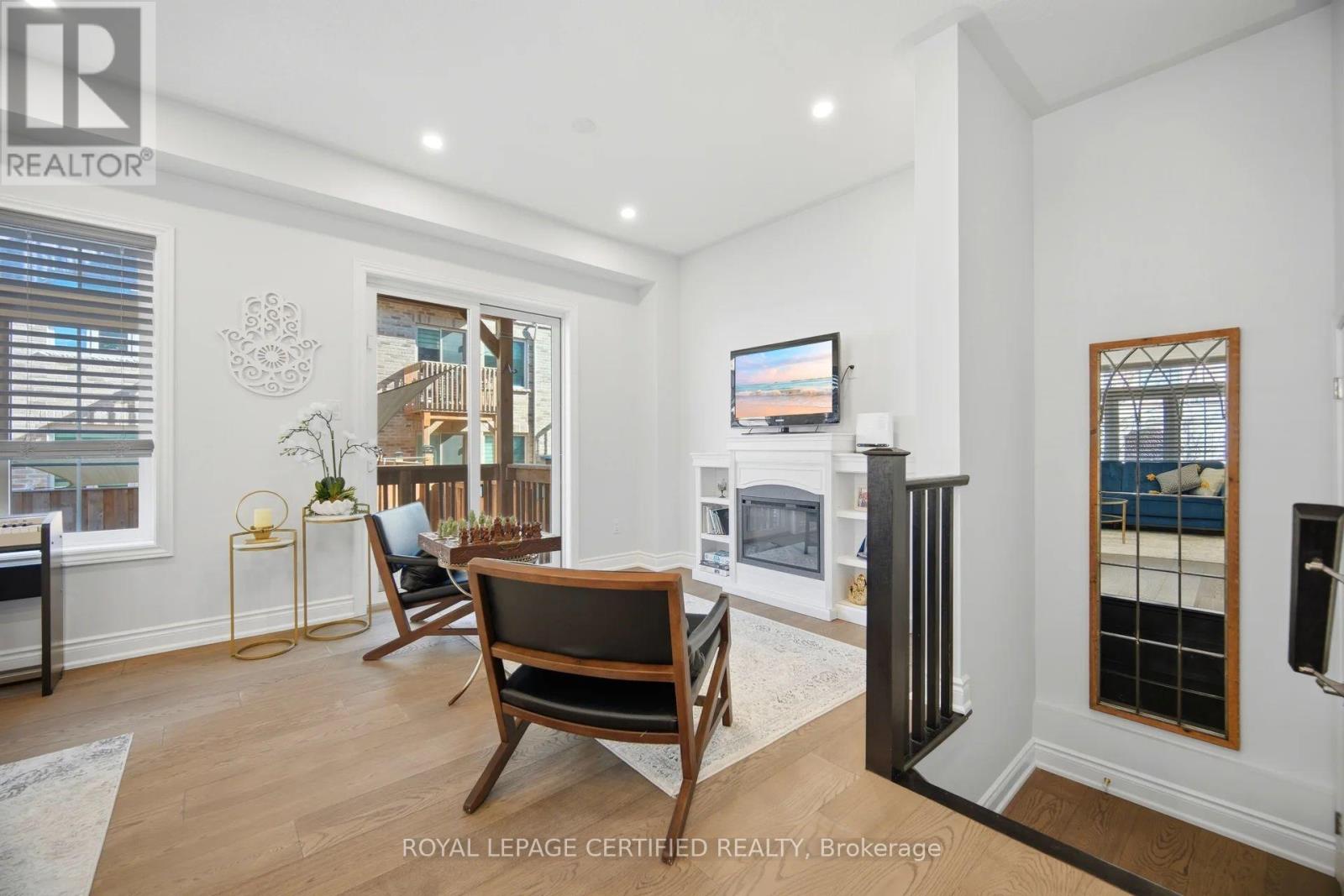 75 BORERS CREEK CIRCLE, Hamilton (Waterdown), Ontario, L8B1W3 — Photo 10