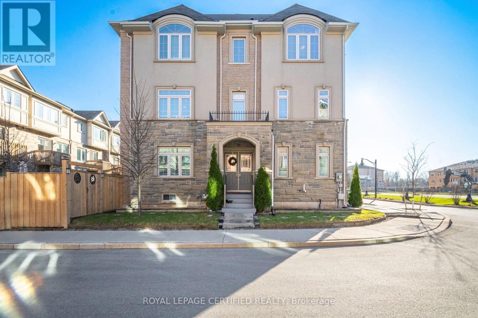 75 BORERS CREEK CIRCLE, Hamilton (Waterdown), Ontario, L8B1W3 — Photo 3