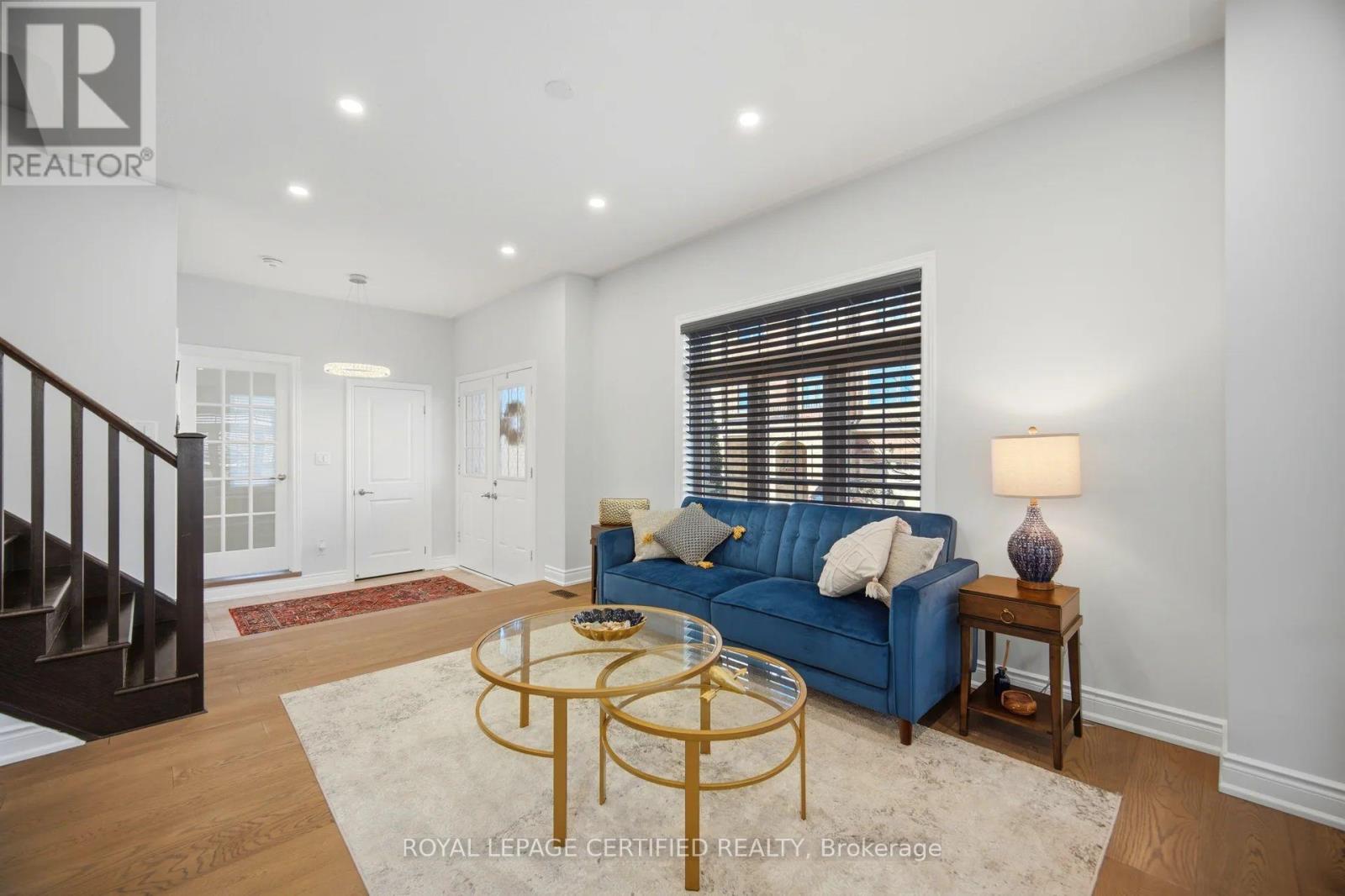 75 BORERS CREEK CIRCLE, Hamilton (Waterdown), Ontario, L8B1W3 — Photo 7