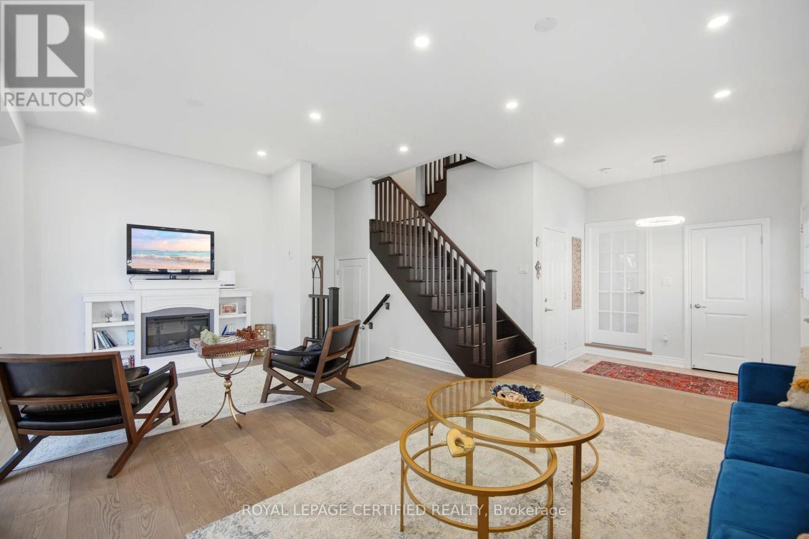 75 BORERS CREEK CIRCLE, Hamilton (Waterdown), Ontario, L8B1W3 — Photo 8