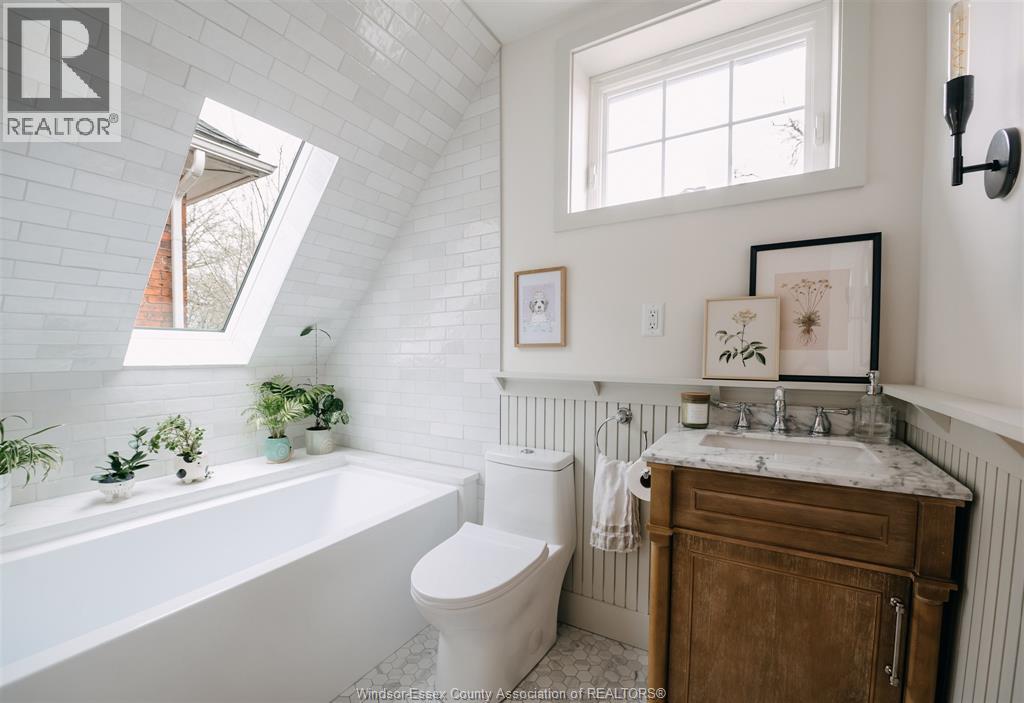 381 MOY AVENUE, Windsor, Ontario, N9A2N1 — Photo 20