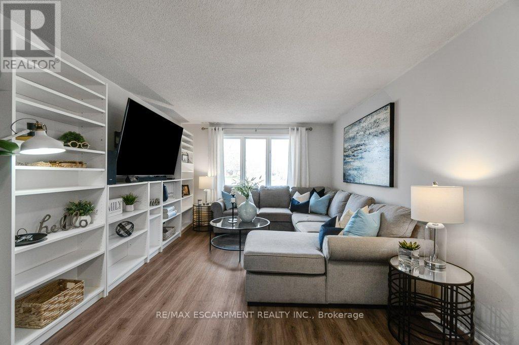 28 KATHLEEN STREET, Brant (Paris), Ontario, N3L3X8 — Photo 4