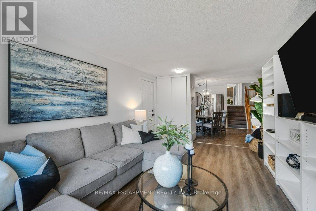 28 KATHLEEN STREET, Brant (Paris), Ontario, N3L3X8 — Photo 5