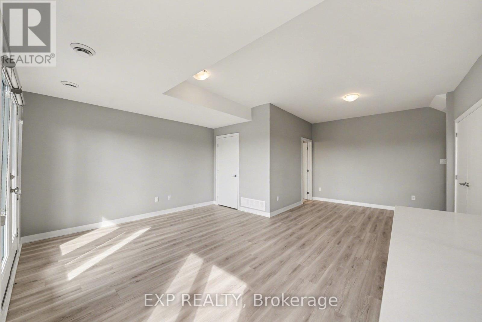 511B - 511 SOUTHFIELD WAY, Ottawa, Ontario, K4A5N7 — Photo 3