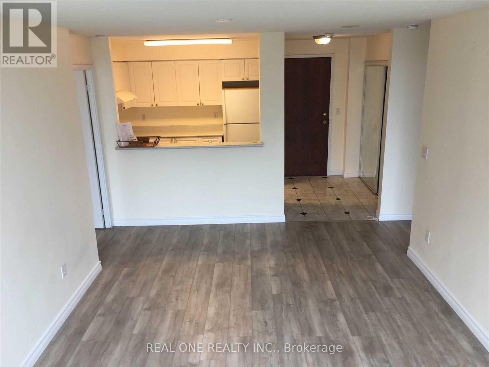 UPH06 - 8 PEMBERTON AVENUE, Toronto (Newtonbrook East), Ontario, M2M4K8 — Photo 5