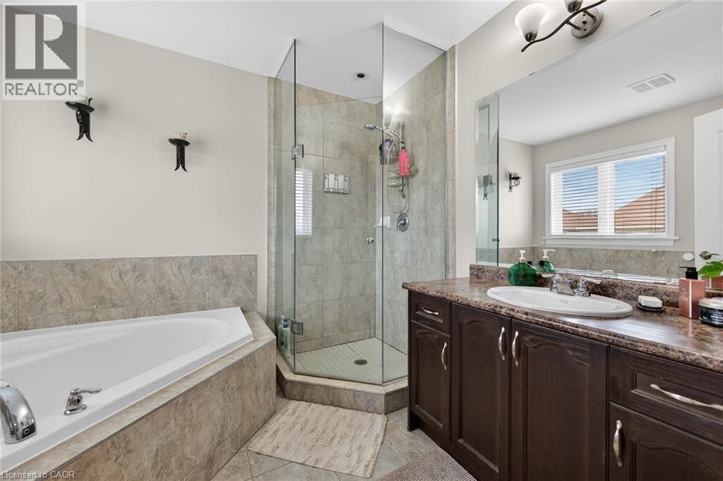 44 MATTEO Trail, Hamilton, Ontario, L9B0E6 — Photo 39