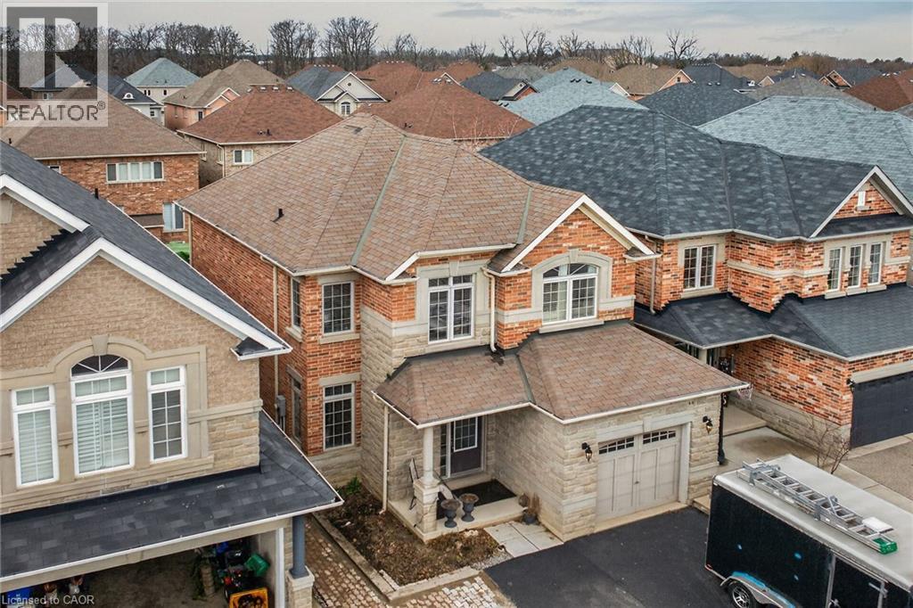 44 MATTEO Trail, Hamilton, Ontario, L9B0E6 — Photo 4