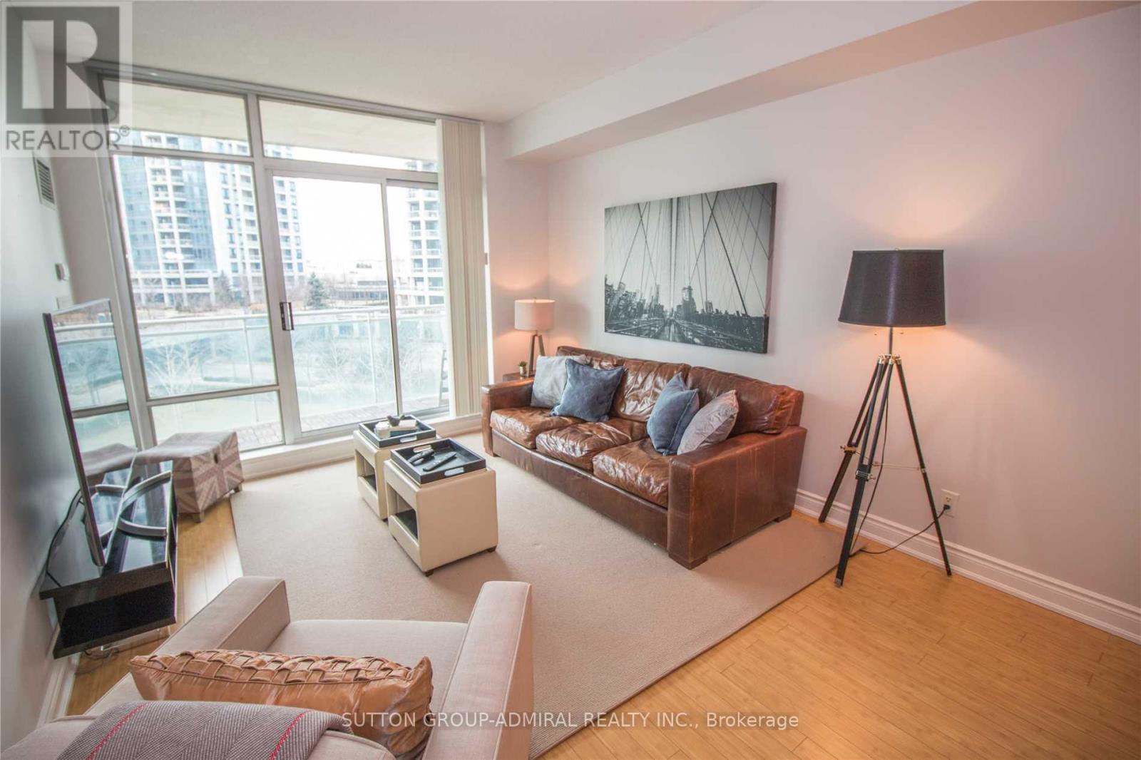 410 - 5 MARINE PARADE DRIVE, Toronto (Mimico), Ontario, M8V4B4 — Photo 2