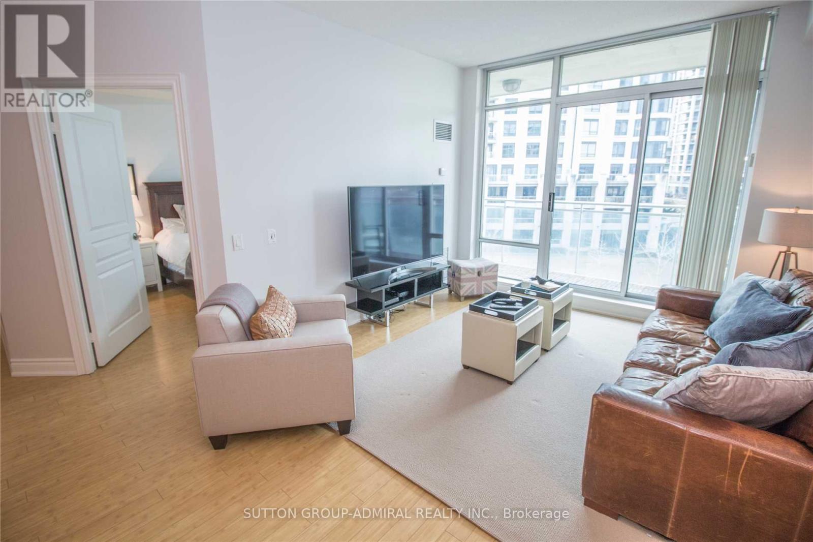 410 - 5 MARINE PARADE DRIVE, Toronto (Mimico), Ontario, M8V4B4 — Photo 3