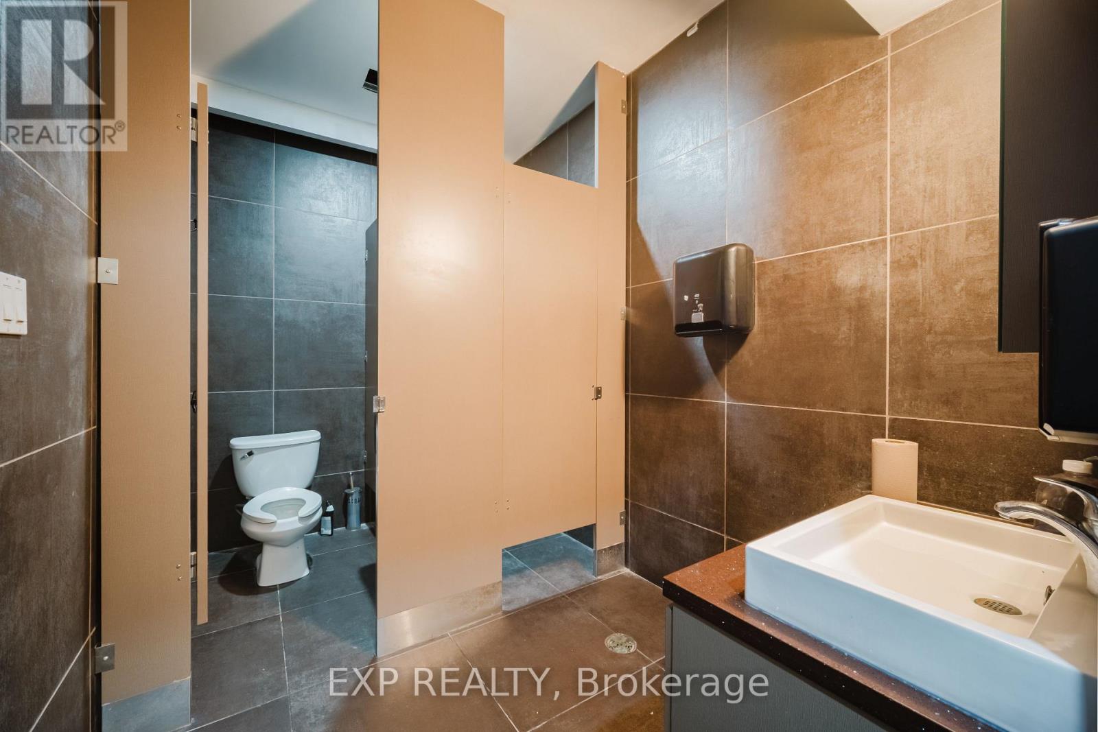 135 KING STREET E, Hamilton (Beasley), Ontario, L8N1B2 — Photo 27