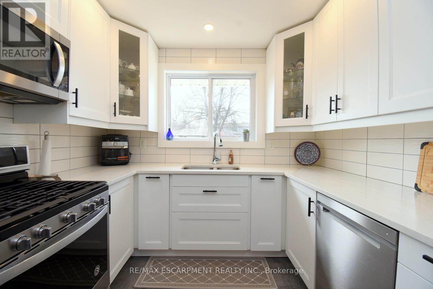 316 CRANBROOK DRIVE, Hamilton (Gilkson), Ontario, L9C4T3 — Photo 14