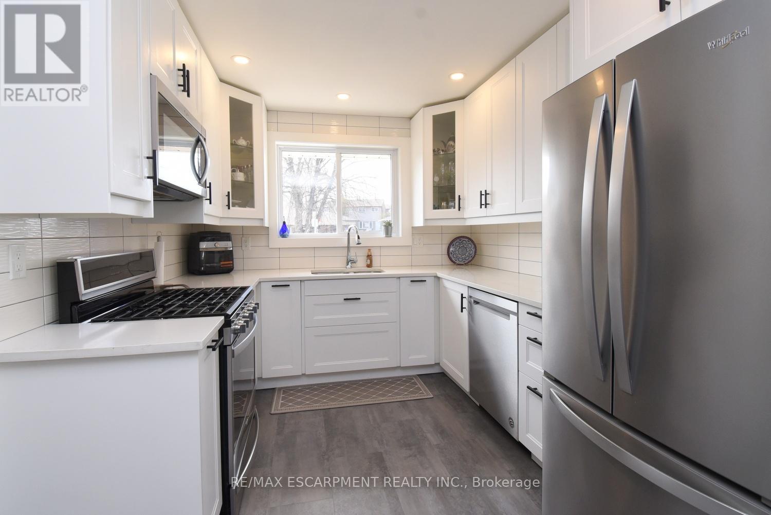 316 CRANBROOK DRIVE, Hamilton (Gilkson), Ontario, L9C4T3 — Photo 18