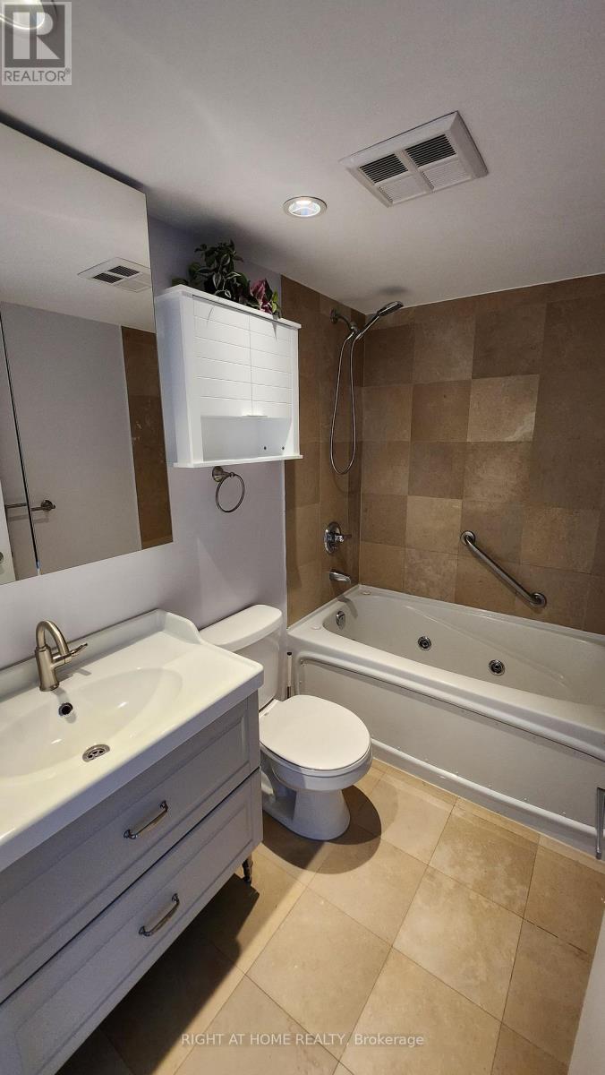 1912 - 8 YORK STREET, Toronto (Waterfront Communities), Ontario, M5J2Y2 — Photo 17