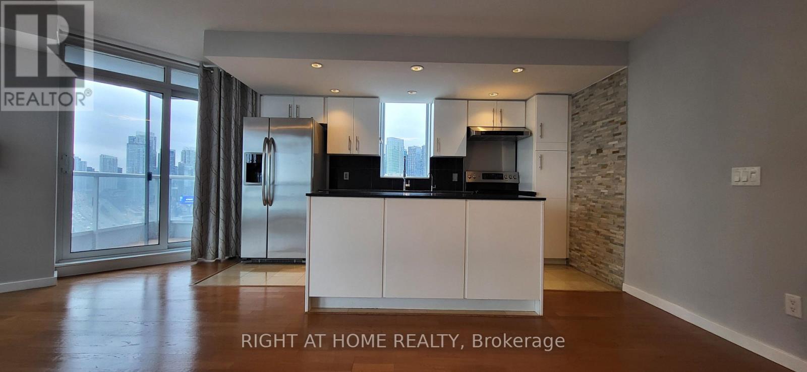 1912 - 8 YORK STREET, Toronto (Waterfront Communities), Ontario, M5J2Y2 — Photo 31